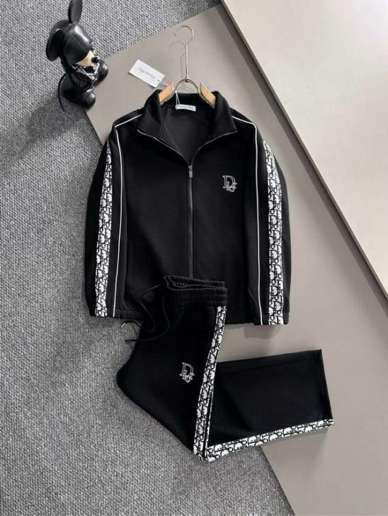 Picture of Dior Sweater Suits _SKUDiorM-3XLomtr13838511